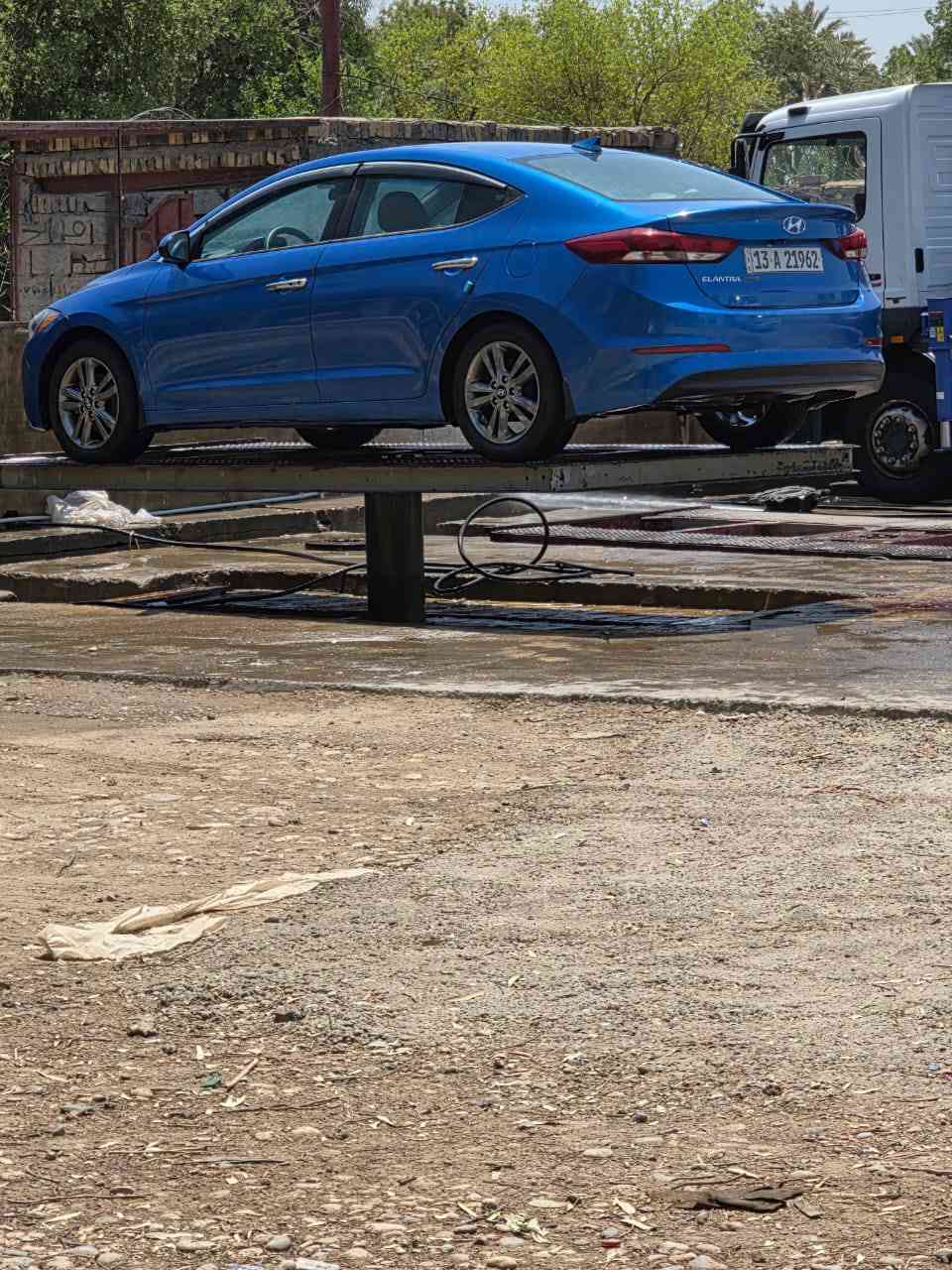 سلام عليكم الترا للبيع موديل 2017 وارد امريكي سياره جديد فول مواصفات  ماشيه 18الف رقم ميسان نكليزي وضربتها بدون رباك  مكينه 2000دوش السعر 125للتصال ***********
