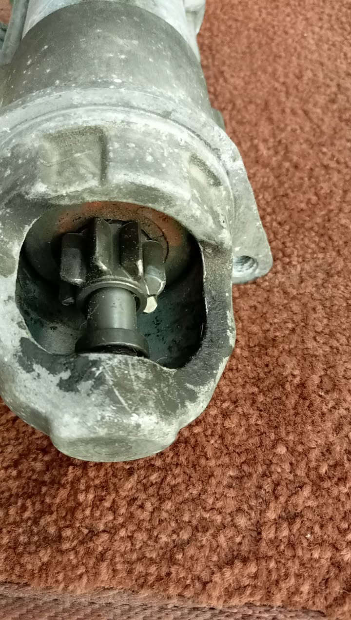 سلام عليكم
سلف كيا كارنز موديل 10 بيه عطل
قيم وأخذ 
مكاني بغداد 
*********** واتساب ، غير متواجد على باقي البرامج
