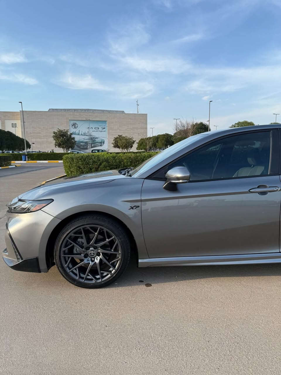 السلام عليكم

2025 Camry se XP
مەکينە: 2.5 لتر 4 پستۆن هايبرێد
تواناي ئەسپي: 225hp
گێڕ: eCVT
FWD
Wireless charger
 5 شوێني USB 
بۆياغ: بێ بۆیاخ
رۆيشتن: ٢٠ هەزار

نرخ: 23500$

شوێن هەولێر WhatsApp & Korek 
***********
________________________________________ 
السلام عليكم

2025 Camry SE XP
المكينة: 2.5 لتر 4 سلندر هايبريد
الاحصنة: 225 حصان
القير: eCVT
سحب امامي
 شاحن لاسلكي
خمسة اماكن USB
الضرر: بدون صبخ
ماشية ٢٠ الف

السعر: 23500$

المكان اربيل - كورك و واتساب
***********________________________________________ أربيل, العراق
