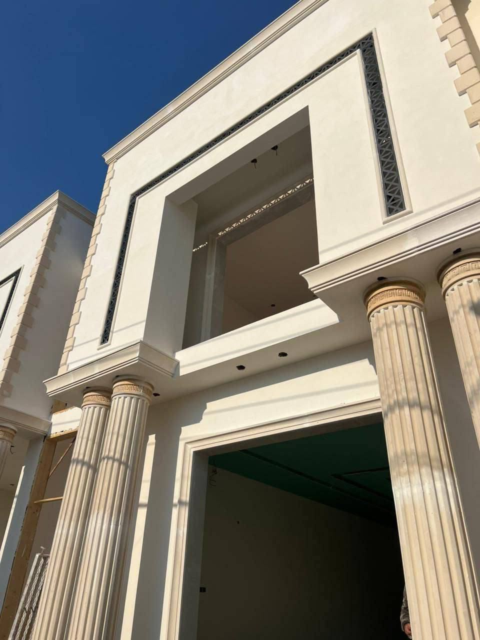 خلفات للبخ وديكور، طلس وتطعيم #الواجهات
سقل ناعم ،اجراره . تصفير مساطر 
اصباغ داخليه وخارجيه 
للاستفسار اتصال ***********
