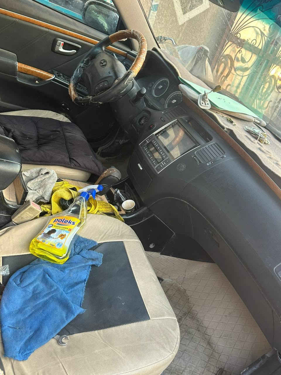 السلام عليكم ورحمة الله وبركاته اخواني الاعزاء
للبيع ازيرا موديل 7 رقم بغداد دولي تحويل مباشر سيارة كير مكينه جدد وبالشرط سياره صاروخ ما شاء الله  تبريد ثلج تدفئه حدادبه امامي خلفي نضيف دواخل نضيف عليهه ادامه بلكات نوزلات فيت بم سياره مصبوغة عام ضربته جاملغ خلفي ايسر والقماره حكيتهه ويحتاجلهه صبغ عوزهه ترتيبات بالكشر سعر السياره 72وبيه مجال.. سعره مناسب وماكو هيج سعر ازيرا بالسوك كله  مكاني بايل***********
