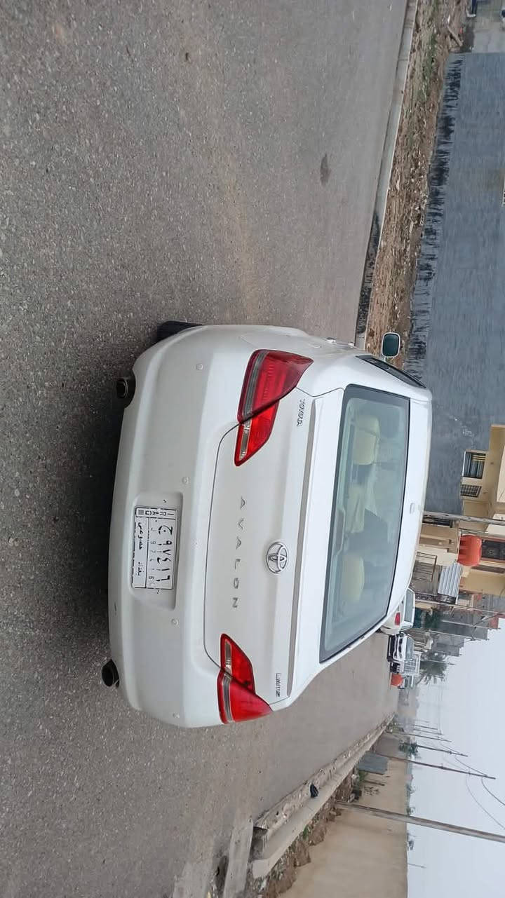 السلام عليكم    
الهم صلي على محمد وال محمد 

2010 خليج لمتد  مواصفات اللتمد معروفه خمس بصمات قطعتين تبديل محرك مامفتوح  وضع الشركه بدون صوت رواجز رقم بغداد بسمي والسنويه جديده  سياره مرتبه واحلا من الصور  بهواي  

 وبيه مجال حك الجيه 133$  

مكانه ديالى مكلف بلنشر 

 بي واتساب***********
