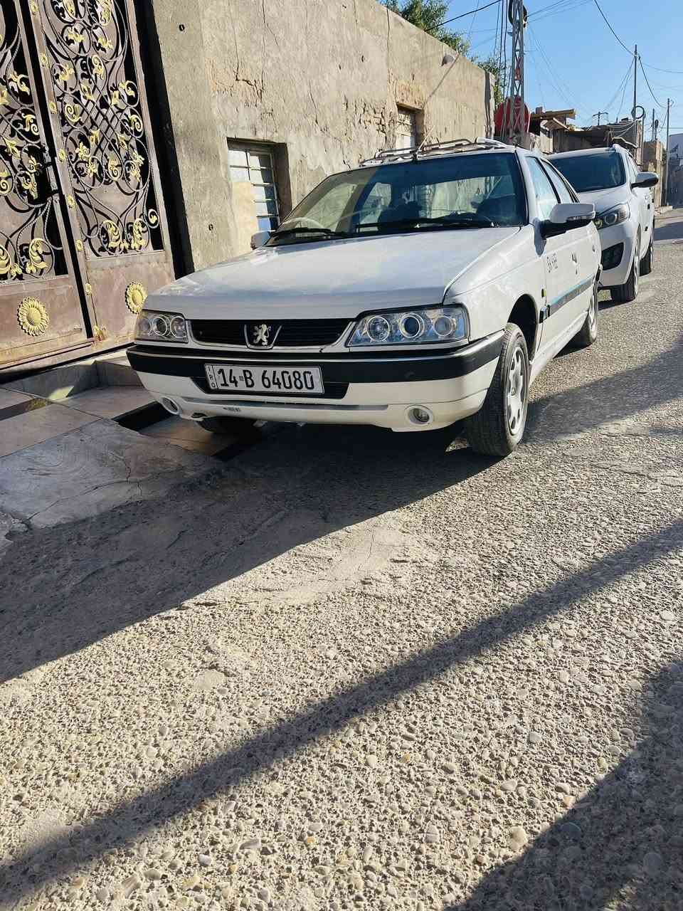 سيارة بيجو 405 للبيع 2012 سنوية 2029 سعر السيارة 30 وبيها مجال قليلي و رقم بصرة مشروع وطني يعني باي مكان تحويل 
مكان السيارة ميسان/ علي الغربي 
للاستفسار /‭***********‬
