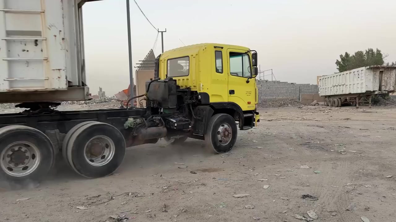 هونداي سكس ويل موديل 2002
محرك 8 سلندر  سوبر

كير 4 في 4

رقم ذي قار تحويل

تانكي ومضخة هايدروليك جاهزه 

منضومة هواء جديده 

السعر مناسب 110 ورقه المكان بغداد 

***********
