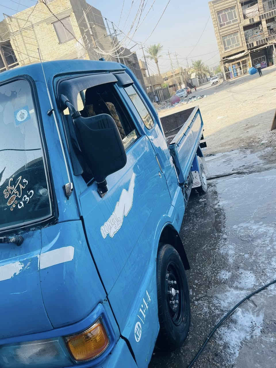 كيا موديل 96 بسمي رقم بغداد 11 إنكليزي  سنويه جديده وداخله هزه ومصفره موروريات السياره نفس ما واضحه كدامك كير محرك اكسل وشاصي شعار مذكور وباتري وداينموا وكهربائيات كلها كفاله نقصها تخم تاير ودوشمه واخياسات بسيطه بالكاعيه الشراي يتصل  مكناها بغداد الدوره ***********589 مكلف بالنشر
