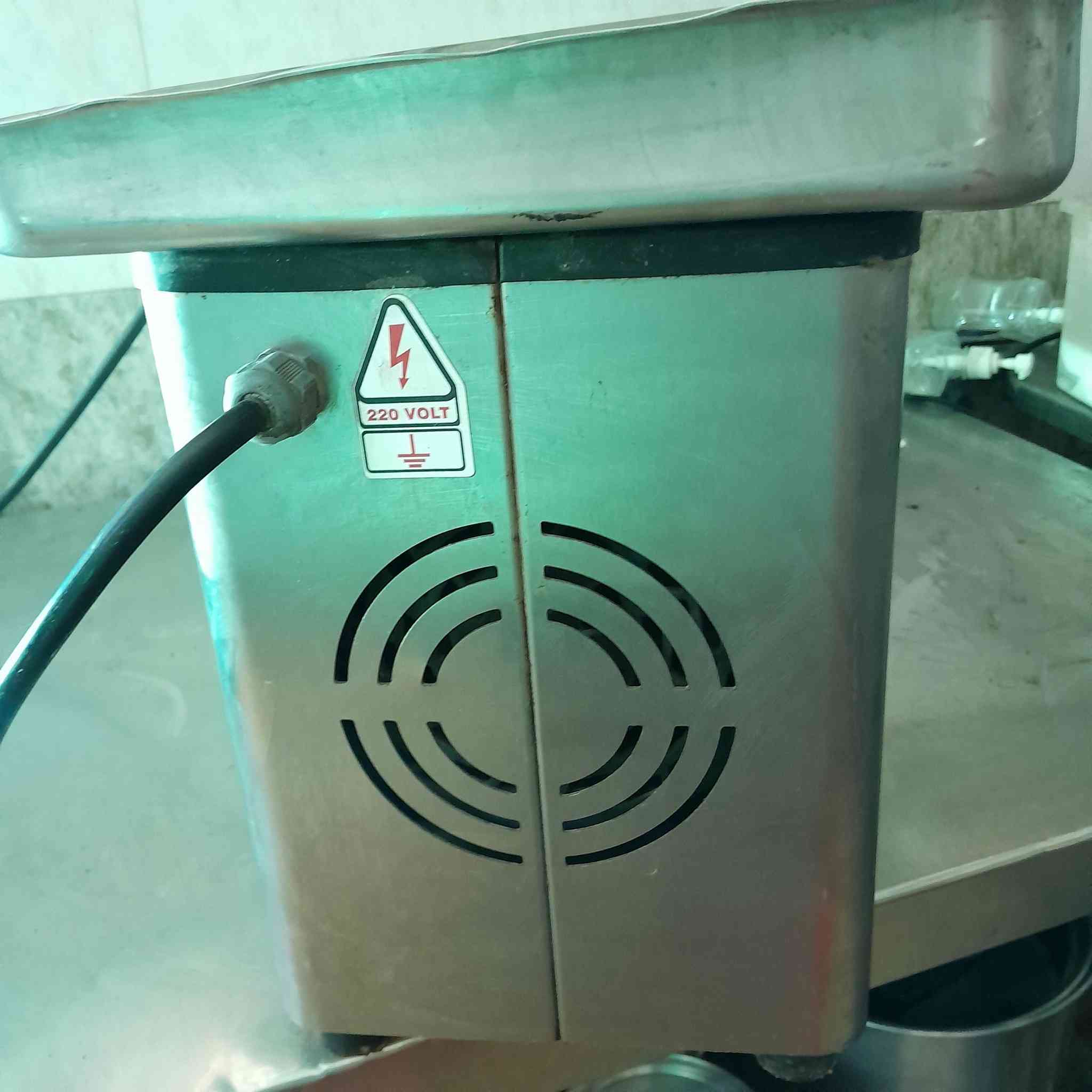 مكينة ثرم تركيه ماركة ڤايبر حجم 32 نظيفه وشغاله عالفحص شرط ممصلحه سعر 425  مكاني بغداد للاتصال وتساب ***********
