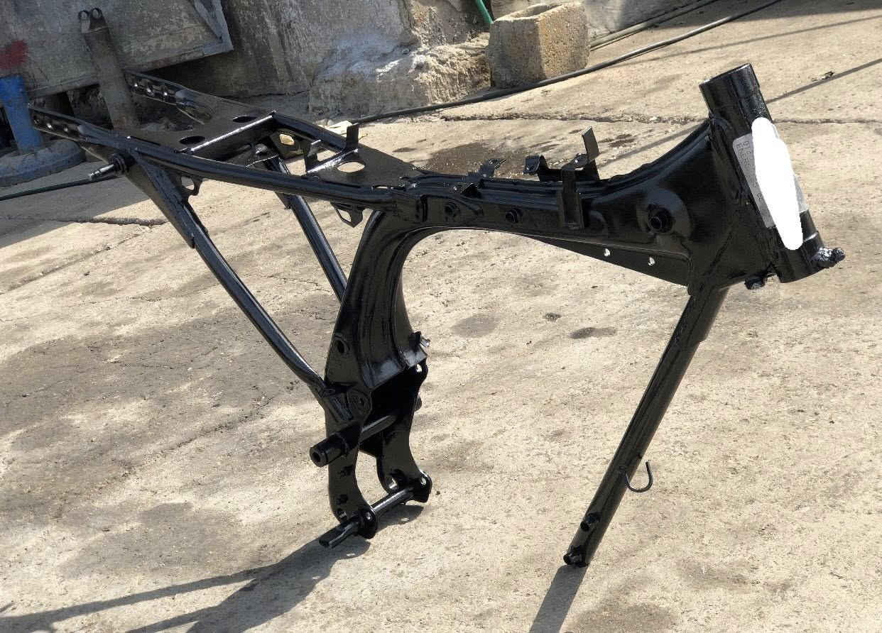 سلام عليكم شـاصي اوراق اصولي لبيع+تـعميره كامله وكله اصلي مابيه شي تجاري بدون مكينه اشتري مكينه وشده ولا تكلي بيعلي بس الشاصي كله كامله ابيع سعره 800قفل قفل عنواني تنومه ***********
