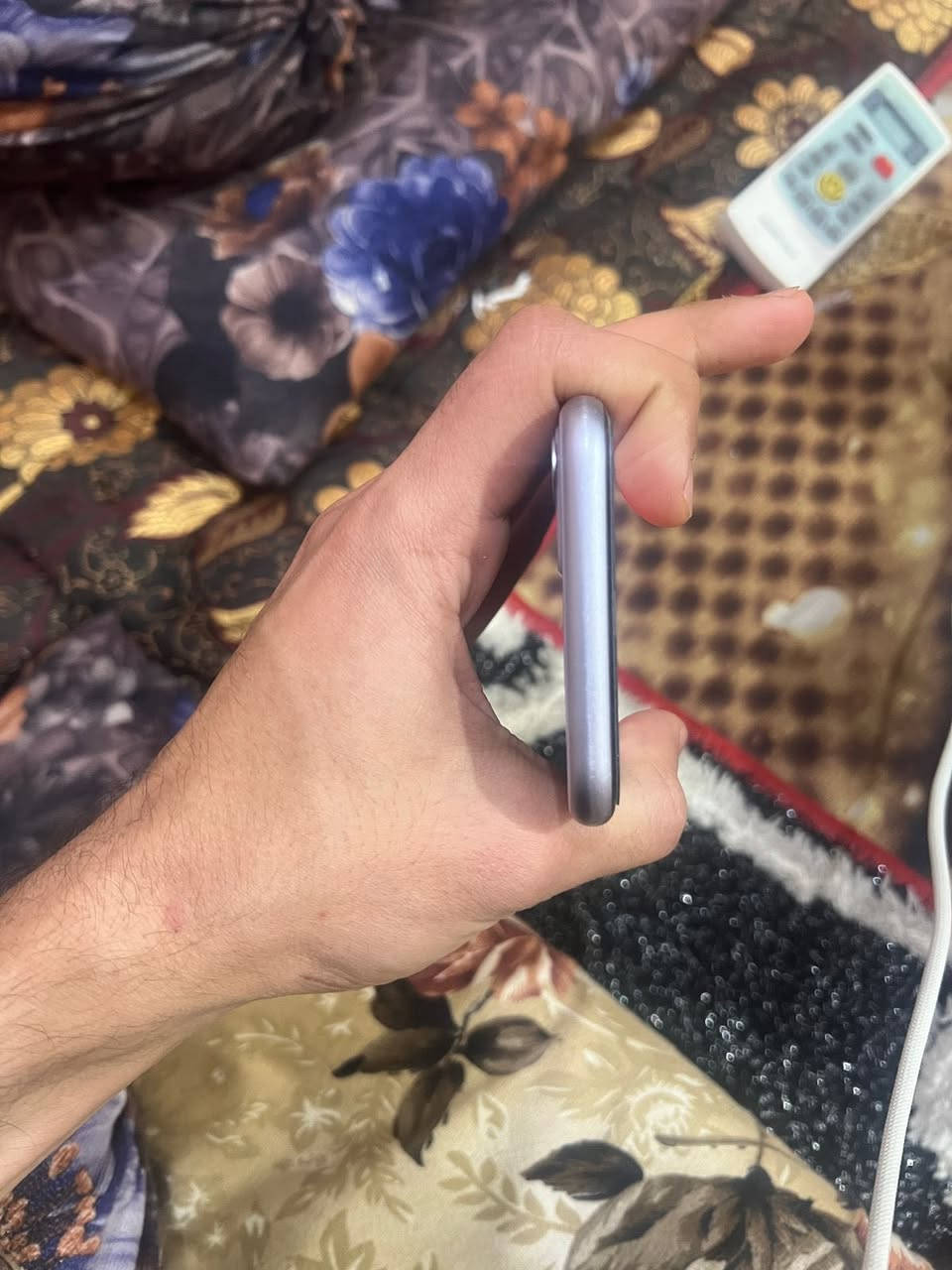 ايفون 11 العادي الجهاز بلادي ما مستبدل اي قطعة بحالة الوكالة نظيف جداً بطارية 74 ذاكرة 128 دبل سيم za احسن نوعية الكارتونة موجودة الجهاز وكالة اخذتة 
السعر 240 وقابل للتفاوض 
الرقم ***********
