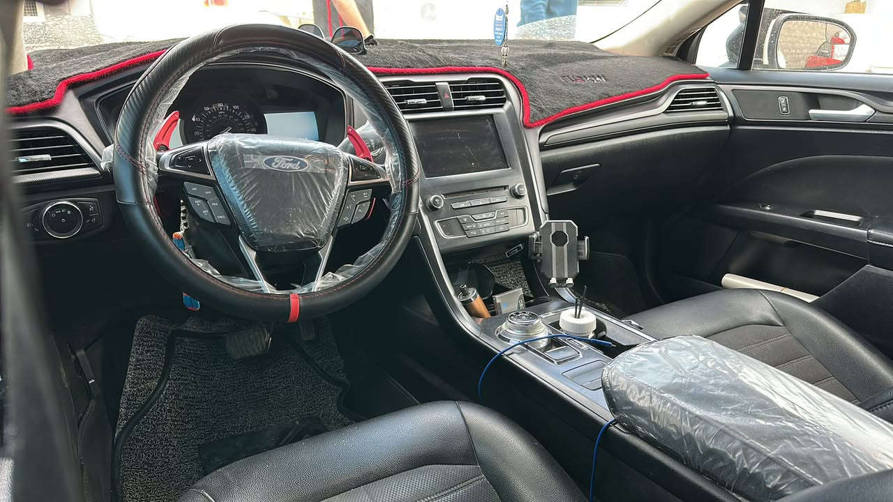 سلام عليكم فورد فيوجن ٢٠١٨ محرك ١٥٠٠ تيربو حادث بابين جهة السايق رقم ابنار باسمي مكاني بغداد الكرخ السعره ١٠٥ مراوس بجالنجر قريب سعر سيارتي ***********
