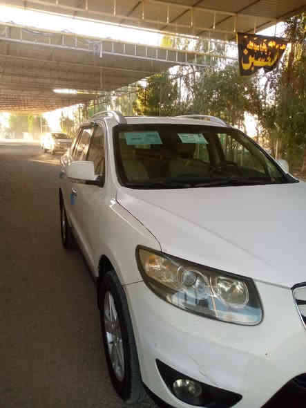 السلام عليكم
سنتافيا وارد خليجي .
الموديل--2011
محرك --4 سلندر --2400. 
 -- ٧ راكب 
رقم اربيل دولي 
- تبريد ٣ قطع+ تحكم يدوي
- تحكم استيرن
 قطعتين صبغ بيع او مراوس
 الاتصال ***********
