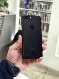 ايفون ٧ بلاس • ١٢٨ • شاشة مستبدلة