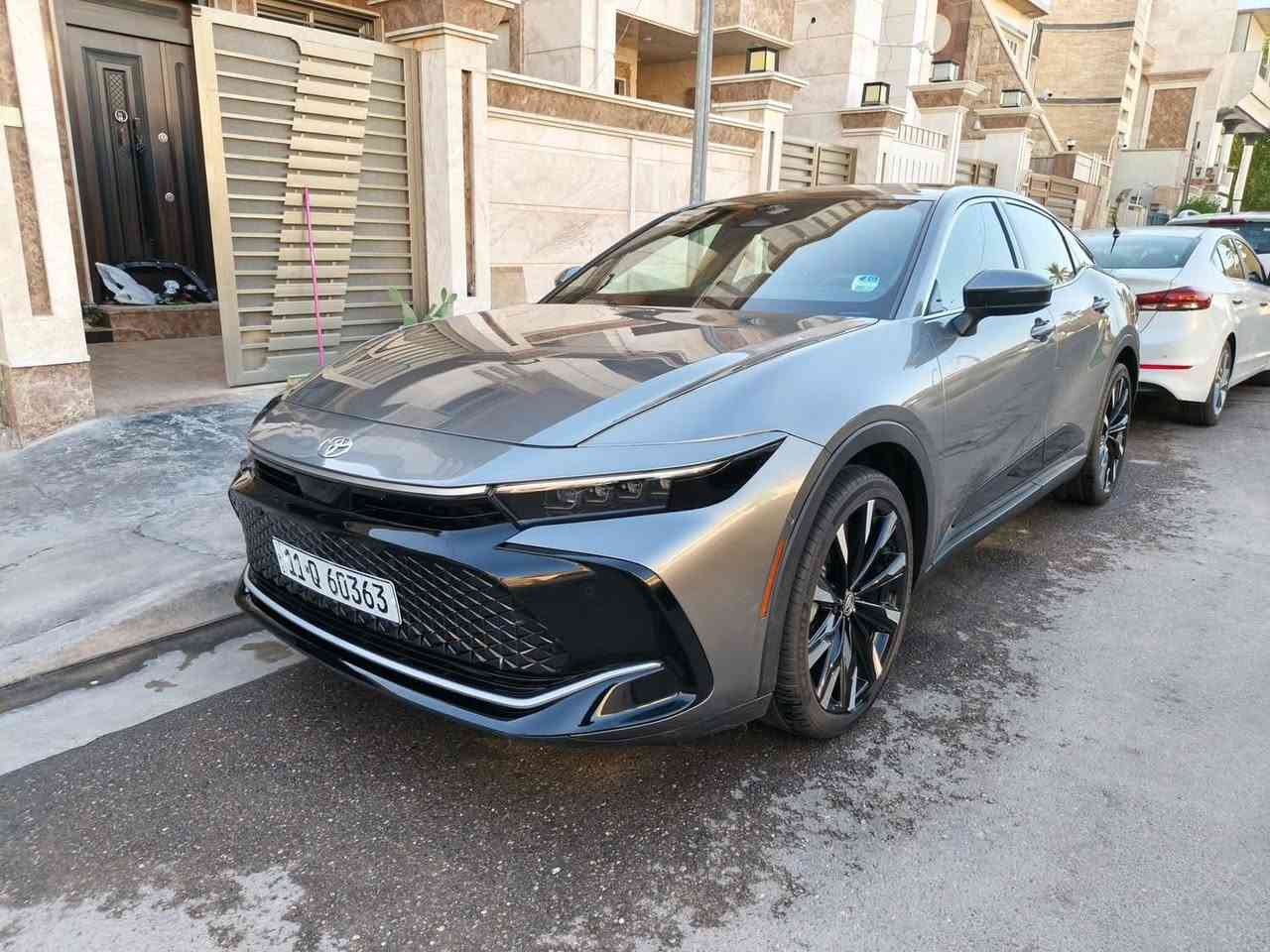 كراون ماجيستا ماكس بلاتينيوم موديل 2025 فول مواصفات 
.محرك 2400 تيربو ياباني أصل
.ماشيه 22 الف
.ستيرن كهرباء
.كشنات تدفئه تبريد  
.خمس كامرات 
.رادار امامي خلفي و جوانب 
.مثبت سرعه 
.قياده اليه 
.عداد ديجتال
.خمس وضعيات قياده 
.جنطه كهرباء شفط
.كشنات ميموري
.كشنات كهرباء  
.شاشه كاربلاي
.سماعات عدد 12 من شركةJBL
.فول تحكمات ستيرن

مكفوله من الصبغ والبارد و التكحيل و الارصعة
وارد امريكي حادث فقط دعامية امامية ايرباك ستيرن 

رقم بغداد بسمي تحويل مباشر
هزة و فحص كلة جديد 
مكان السياره بغداد  

للاستفسار يرجى الاتصال على الرقم

 *********** 
السعر 325 ورقة
