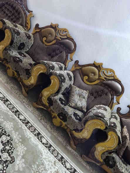 تخم 10 نفر بي بس رجل مكسورة سعرة 125 للاستفسار على الرقم ***********
