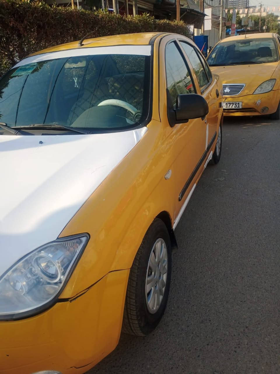 سلام عليكم للبيع مديل ١٥ ضربتها بس بنيد مصلح نفسه عل بارد الباقي كله كفاله تبريد شغال كهربأيات كلها شغاله رقم الجديد هزه جديده  كير محرك كفاله لا تنقيص ولا تبخير السياره خير من الله جاهزه علا اخر حبه سعرها ٣٥ وبيها مجال مكانها بغداد الدوره 
الاتصال ***********
