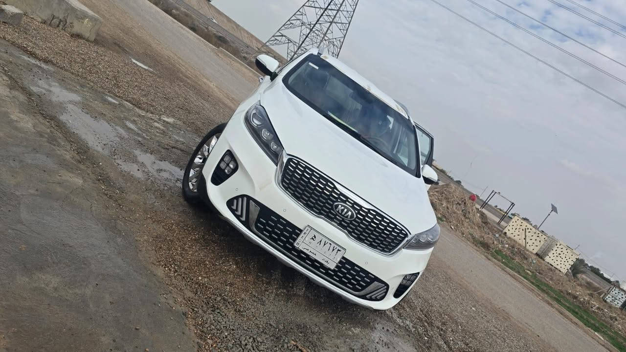 سورنتو موديل ٢٠ رقم بغداد ماشيه ٩٠ الف خليجي ٦سلندر للبيع للاستفسار على *********** بيه ملاحضات
