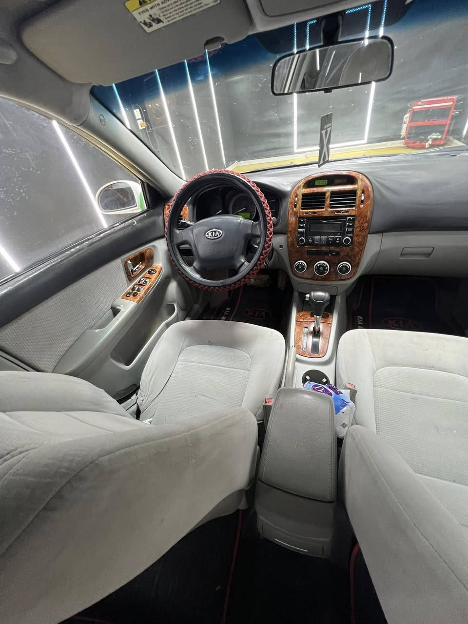 السلام عليكم
سبكترا 2007 رقم بابل مشروع وطني باسمي 2028
كير ومحرك كفاله عامه محرك2000
صدر خلفي امامي جديد 
تبريد تدفئه فول 
سياره ماشيه 135m 
بيها تبديل جاملغ وبنيد فقط بدون دواخل وهلالات جاملغات خلفيه صبغ ع كد 4اصابع سياره ترايها مال زيرو مابيه كل نقص 
مكان السياره واسط الصويره 
سعر السياره 83$وبيها مجال حق جيه فقط 
للستفسار ***********
