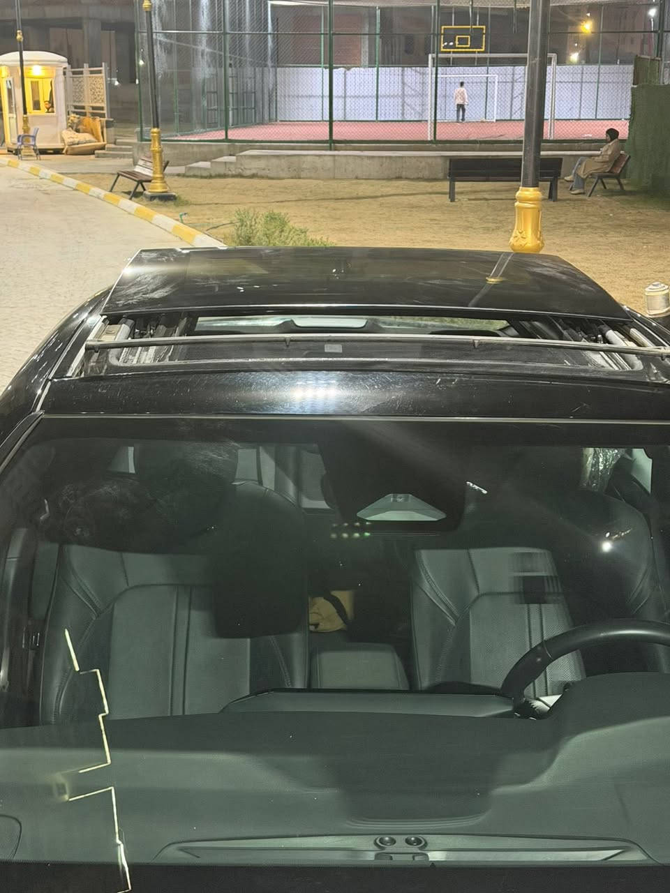 #كامري 2025  XSE وارد امريكي  فول الفول
اللون ابيض توكلر 

حادث سياره / جاملغ امامي صفحة السايق مع حافة البنيد فقط 
 بدون ايرباك وبدون دواخل 
 
 مواصفات XSE 
🔹داخل جلد اسود 
🔹بصمة تشغيل ابواب وصندوك
🔹فتحة سقف ( سلايد روف ) قمارة بنوراما ع طول السيارة 
🔹فتح الصندوك ذكي 
🔹محرك 2500 هايبرد 
🔹كاميره دوارة  360 
🔹رادارات 360 درجة ( امامي جانبي خلفي ) تمنع التصادم الامامي والجانبي والخلفي
🔹التحذير عند فتح الباب 
🔹تحكمات ستيرن 4 جهات  
🔹 شاشة 4 وضعيات للعدادات
🔹 4 وضعيات قيادة ( عادي/ سبورت /ذكي / اقتصادي ) 
 🔹مثبت سرعة ذكي ( التحذير عند مغادرة المسار )
‏🔹Auto Hold التوقف لفترات قصيرة
🔹الهاند بريك بصمة 
🔹شاشة  حجم كبير لمس تدعم نظام الابل كار بلي والاندرويد اوتو بدون كيبل يربط التلفون واير ليس و GPS  
🔹شحن واير ليس 
🔹ويل كب 19 رياضي مع تخم تاير جديد 
🔹نظام الصوت Bose عدد السماعات 8 ‏
🔹دخول ذكي عند الاقتراب 
🔹لايت لد
🔹نقطة عمياء
🔹تدفئة بالكشنات
🔹 لد متغير الالوان لون على طول الدشبول
🔹تحديد مسار وقيادة ذاتية  ورادار امامي 
🔹مانع انزلاق 
🔹السيارة ماشية 16 الف وقابلة للزيادة 
رقم بغداد وبسمي تحويل ثاني يوم  
 مكان سيارة بغداد  
للاستفسار الاتصال
***********
