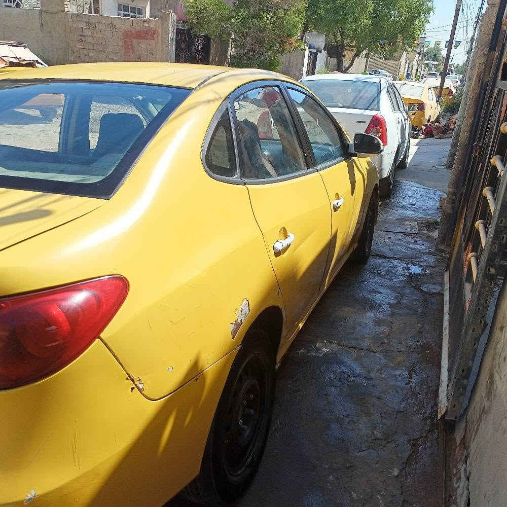 النترا مقدس.  موديل 2009. وارد خليجي   محرك 1600   مكينه وكير جدد مكفولات 
سنوية مجددة لل 31.  داخلة هزة 
مصفرة هيئة وغرامات وارقام  انكليزي جديدة 
اقتصادية جدا بصرف البانزين 
كهربائيات شغالة 
تبريد ثلججج 
سستم صوت جدا عالي 
شاشة اندرويد 
تحكمات ستيرن 
السعر 74 وبيهة مجال 
بغداد / الزعفرانية 
*********** بغداد, العراق
