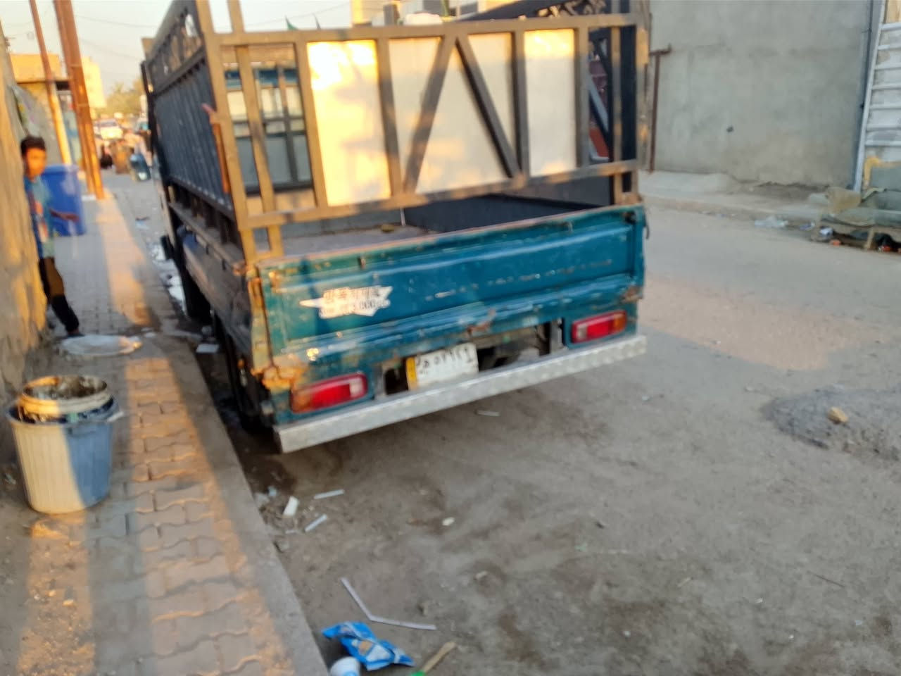 السلام عليكم فنتيره 98  للبيع مكينه واكسن بحاله جيده وشواصي نظيفه راعيها الشرعي متوفي السعر 45 ورقه وبها مجال مكان بغداد الفضيليه رقم التواصل‏‪***********‬‏

