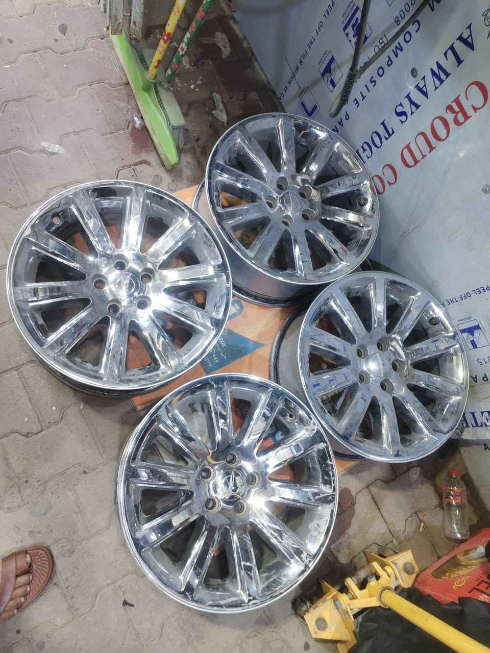 ويلات أوبامه ١٤ كروم اصلي شرط مال حاويه بعتهن بل كرتون البيع عنوان ميسان ٠


**إذا كنت صاحب هذا الإعلان وتريد حذفه لأي سبب، رجاءا أرسل رسالة إلى الدعم الفني**