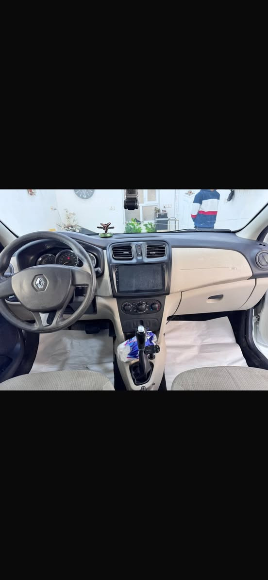 السلام عليكم رينو سنبل2016 رقم جديد تحويل ثاني يوم السياره كارتون كير مكينه  تبريد ثلج تخم تاير جاهزه علا اخر حبايه بدون صبغ بدون تبديل  فقط تعديل بارد  مكاني كركوك السعر 65 الاستفسار ***********
