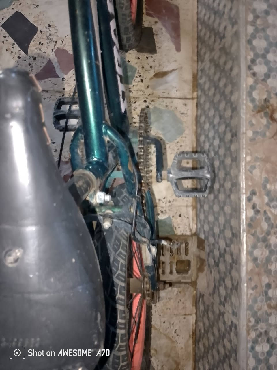 بايسكلات ثنين نظيفات العنوان الماجدية سيد جميل قرب شارع 20 للتواصل ***********
