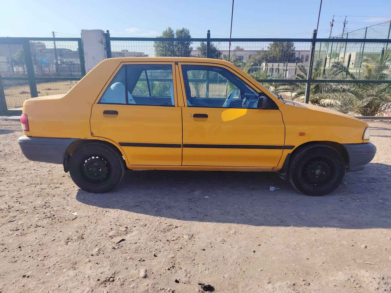 سايبا ٢٠١٨
سيارة تعمير جديد
تخم تايرات جديد
حدادية جديد 
منظومة تبريد جديد
تجفيت مكينه كله اصلي جديد 
سيارة تعمل بنظام الغاز والبانزين 
شواصي نظيفات 

اضرار.... جاملغ عكس السايق بي بارد 
والخلفي جهت سايق بي بارد 
السعر ٥٣ 
اتصال ***********
مكان بغداد .....حي النصر
