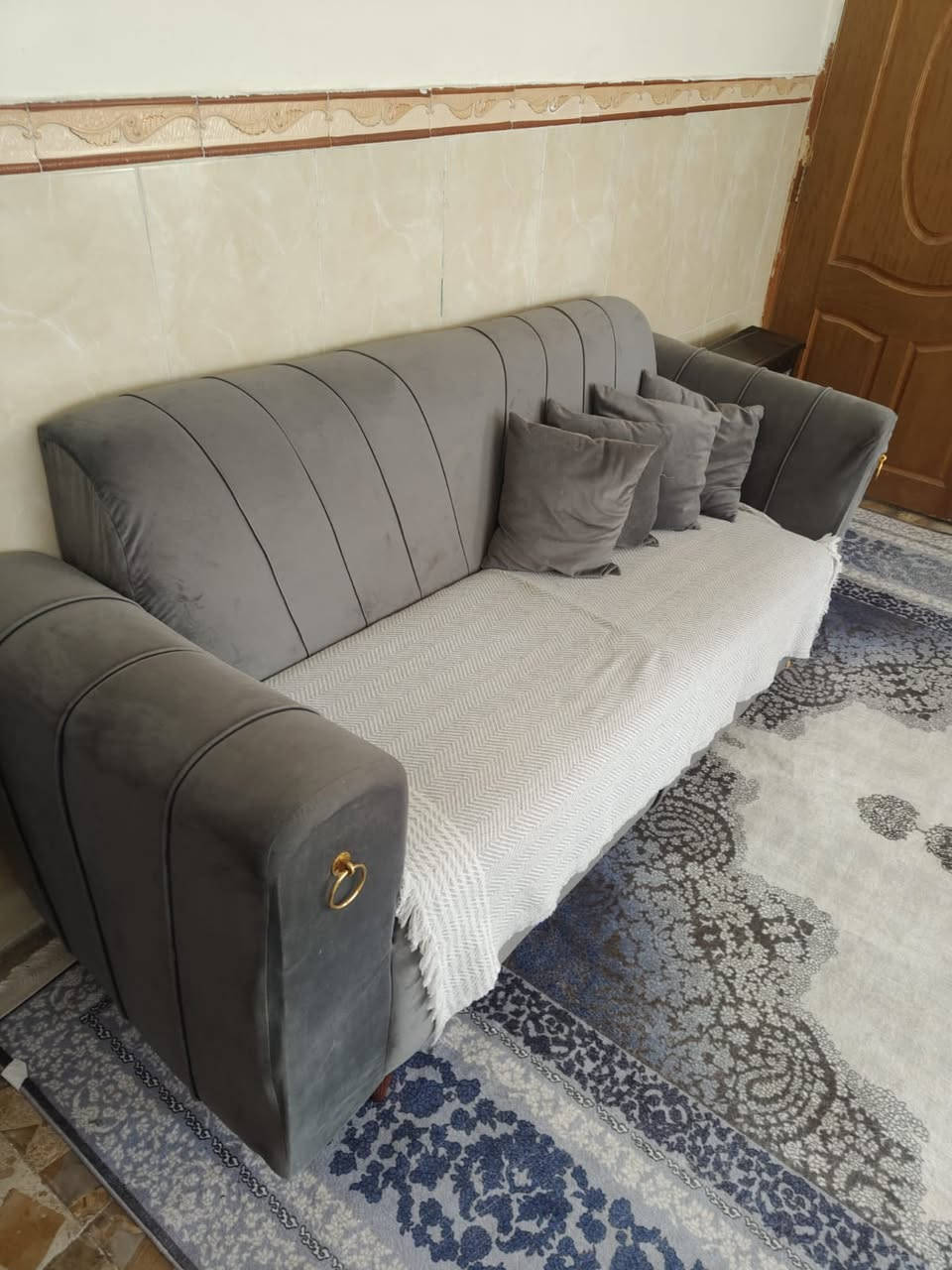 عندي تخم قنفات للبيع رادله شوي صيانه يرجى الاستفسار على الرقم***********
