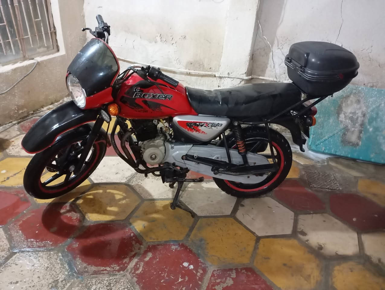 موديل 23 بوكسر جبلي سكنر سكنر
مكاتبة واكفلها من كلشي 
تخم اشاير جديد وباتري جديد وكلجات جديده بكلايت ولايت ولايتات زنون اضافية كلشي بيها شغال وعلى الشرط 
تجفيت جديد الأصلي يشهد الله بوشه وبستم بقه نقصها فقط لاستيك ولف ماشديته 
دراجة جاهزة مجهزة وسعر مناسب بالعافية ع ياخذها

*********** متواجد اتصال وواتساب وماسنجر
