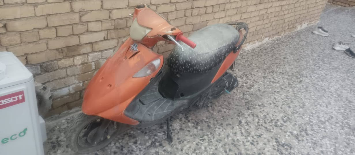 السلام عليكم حبايبي دراجه ادرس نوزل١٢٠للبيع دراجه طفت فجه مادري شبيها كوم حديد ابيع اب ٢٠٠ او بيها مجال قليل 
رقمي ***********
