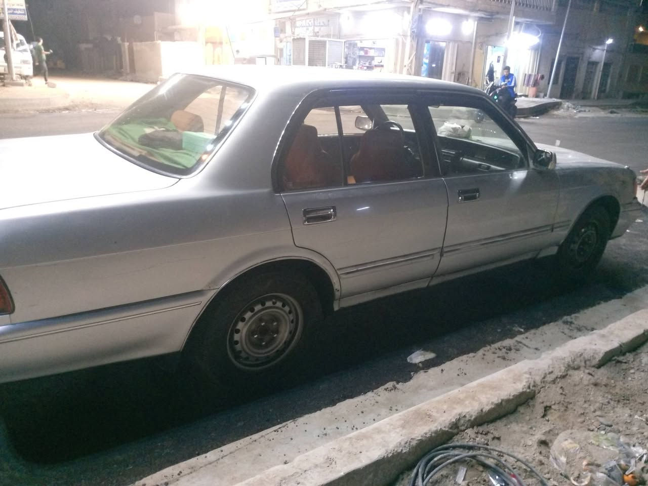 السلام عليكم ارنب موديل 95 يسرا بلادي السياره خير من الله بدون حادث مكفوله من الكص ونقل جثه تحويل مباشر مشروع وطني بغداد محرك كير تبريد تخم تاير جديد صدر خلفي وامامي السياره تراي مفتوح وين مايعجبك اطلع بسمي السعر 107وبيها مجال  مكان السياره بغداد مدينة الصدر الكياره (مكلف با النشر) هذا رقم صاحب السياره ***********
