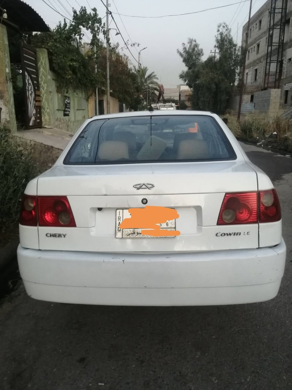 للبيع سيارة
 شيري كوين 
بيها بعض المكانات صبغ 
وباب السايق صبغ 
بأسمي رقم بغداد مشروع وطني يعني تتحول بالموصل 
 الموديل 2009 محرك فورد محرك كير شرط تايرات طخم جديد
 باتري جديد بيها كوبون بنزين 
مسجل شاشه كاميرا خلفيه لايت تحكم بواسطة الريموت
 السعر ٣٢ ورقه  بيها مجال 
الاتصال هاتف
***********
