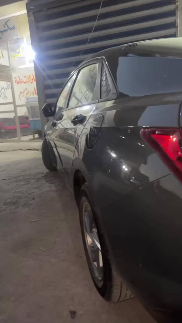 السلام عليكم النترا للبيع بيها جاملغ وبنيد وايرب ستيرن سياره جديده بمعنى الكلمة ماشيه 2000
155وبيها مجال 
***********
وتساب
