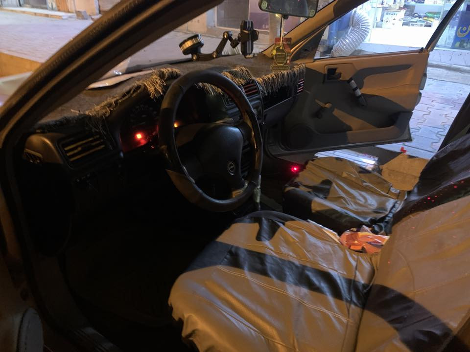 بەناوی خودا
ئۆپڵ بیكتەرا

مۆدێل1990

مەكینە20

گێڕ ئۆتۆماتیك

تەبریت بیلاد ساردو گەرەم

سەیارەكە تابڵێی  پاك ماوەتەوە

ڕەقەم سلێمانیە بەناوی خۆمانەوەیە

چركەی تیدانیە  هەمو گیانی لەسەر شەریكە ماوەتۆ 
لە2014وە یەك دەستەو لەشەریكە دەرچوە دوەم 
دەسێتی
واتا سەیارەی مەعرەز نیە
سەنەوی لە2022بەسەر چوە

سعری40گڵاو مەعمەلەیەكی كەم

شوێن كەلار

***********

موشتەری نین بێزارمان مەكەن❤️
