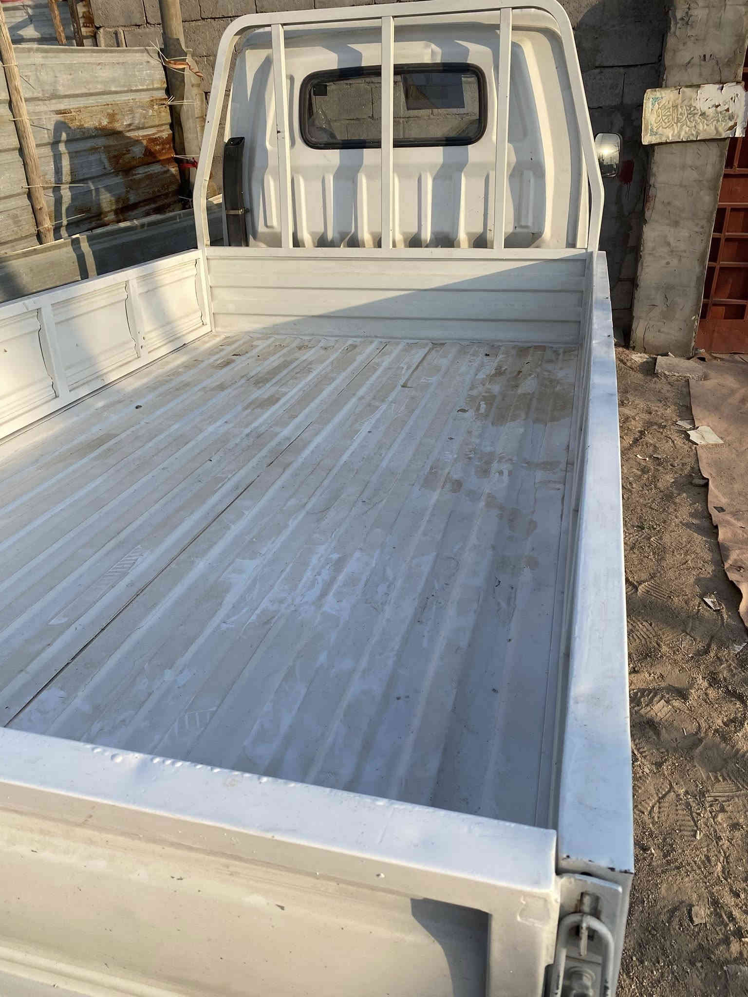 السلام عليكم سياره حمل نوع جمبي للبيع 
مديل 2011 رقم بغداد سنويه ل 29 تحويل ثاني يوم السياره جديده ماشيه 45 الف فقط 
كير ومحرك بلكارتون بدي اكسل شاصي دواخل كله مكفول السياره اي نقص مابيها واحلا من الصور سعرها 70 وبيها مجال مكاني البصرة القبله رقمي ***********
