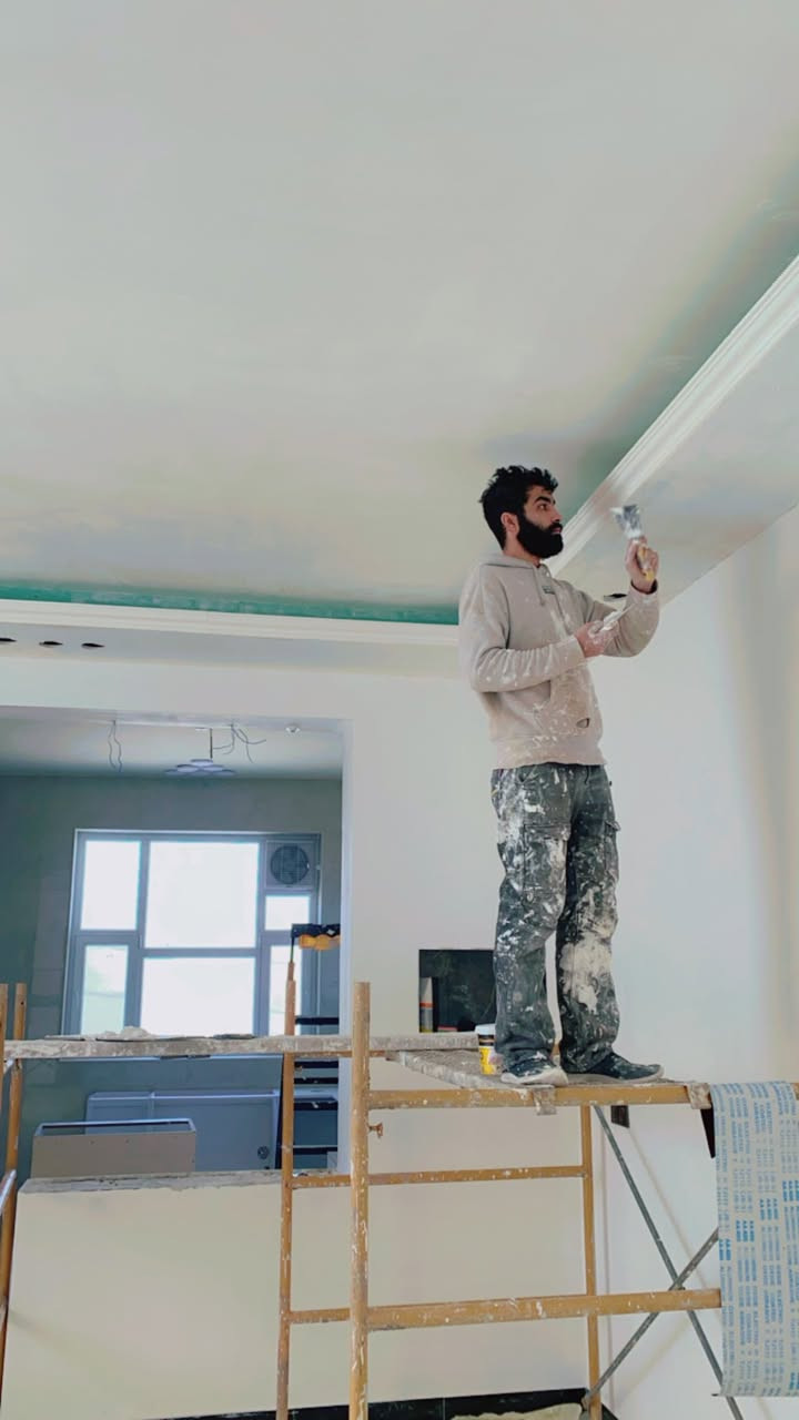 صباغ وديكورات ابو حيدر 
في النجف الاشرف 
نعمل كافه العمال في ديكورات وصبغ وترميم 
وبانسب الاسعار وسرعه الانجاز في العمال 
***********
