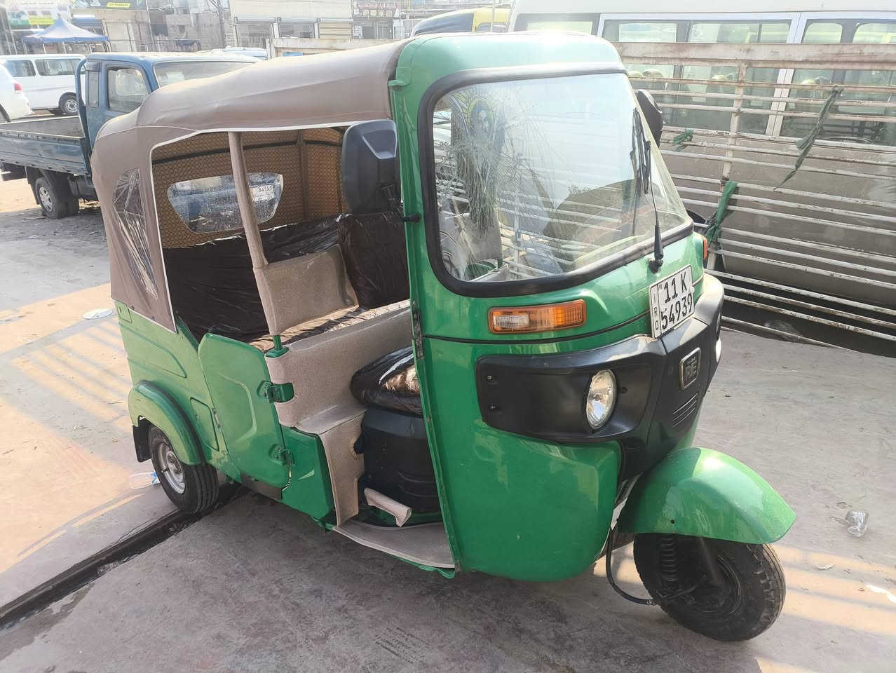 تكتك موديل 22رقم شهر 10رقم بغداد 
دوس مصبوغه مكينه اكسن كهربائيات جديد 
السعر 8200
العنوان بغداد حي نصر 
رقم الهاتف ***********
