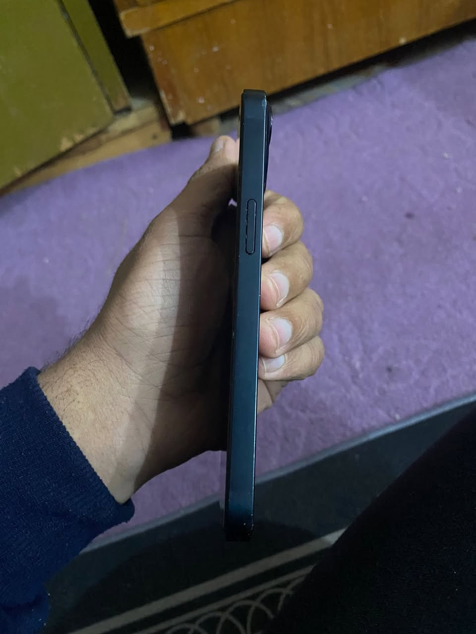 السلام عليكم ايفون ١٣ عادي للبيع للاستفسار خاص 
***********
