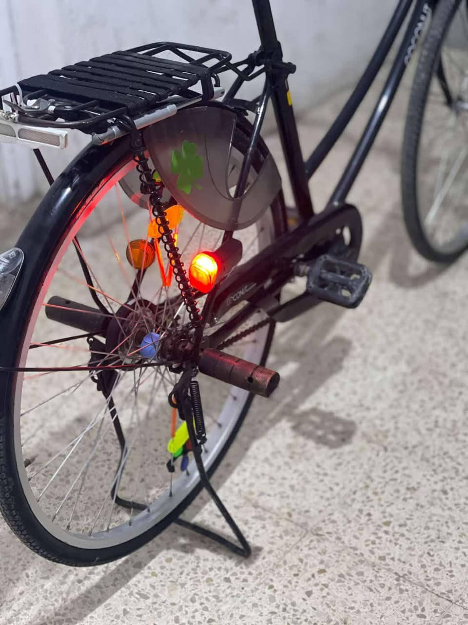 سلام عليكم شباب بايسكل موزه للبيع فولل نضافه شوفت عينك والسعر 115وبيي ومجال ولحد يصير لوتي المكان المحموديه القادسيه ولي يريده *********** هنااا متواجدد👍
