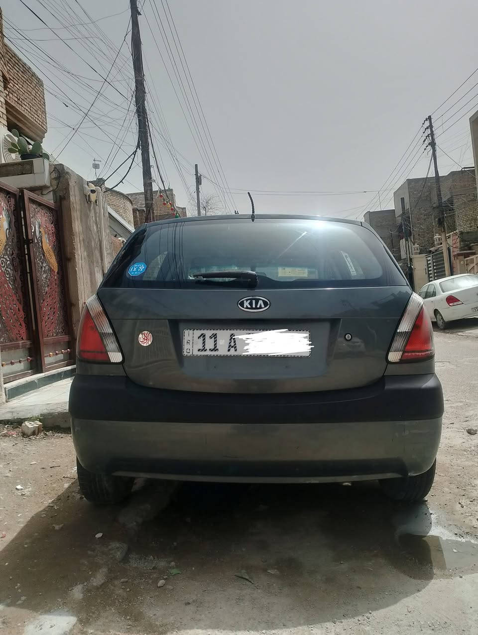السلام عليكم
كيا ريو موديل 2006 وارد امريكي رقم بغداد انكليزي بسمي 
مكينة 1600 مكينة وكير مكفولات كهربائيات كلها شغالة تبريد ثلج صدر جديد منضومة زنون  المكان بغداد الرصافة الاستفسار ***********
