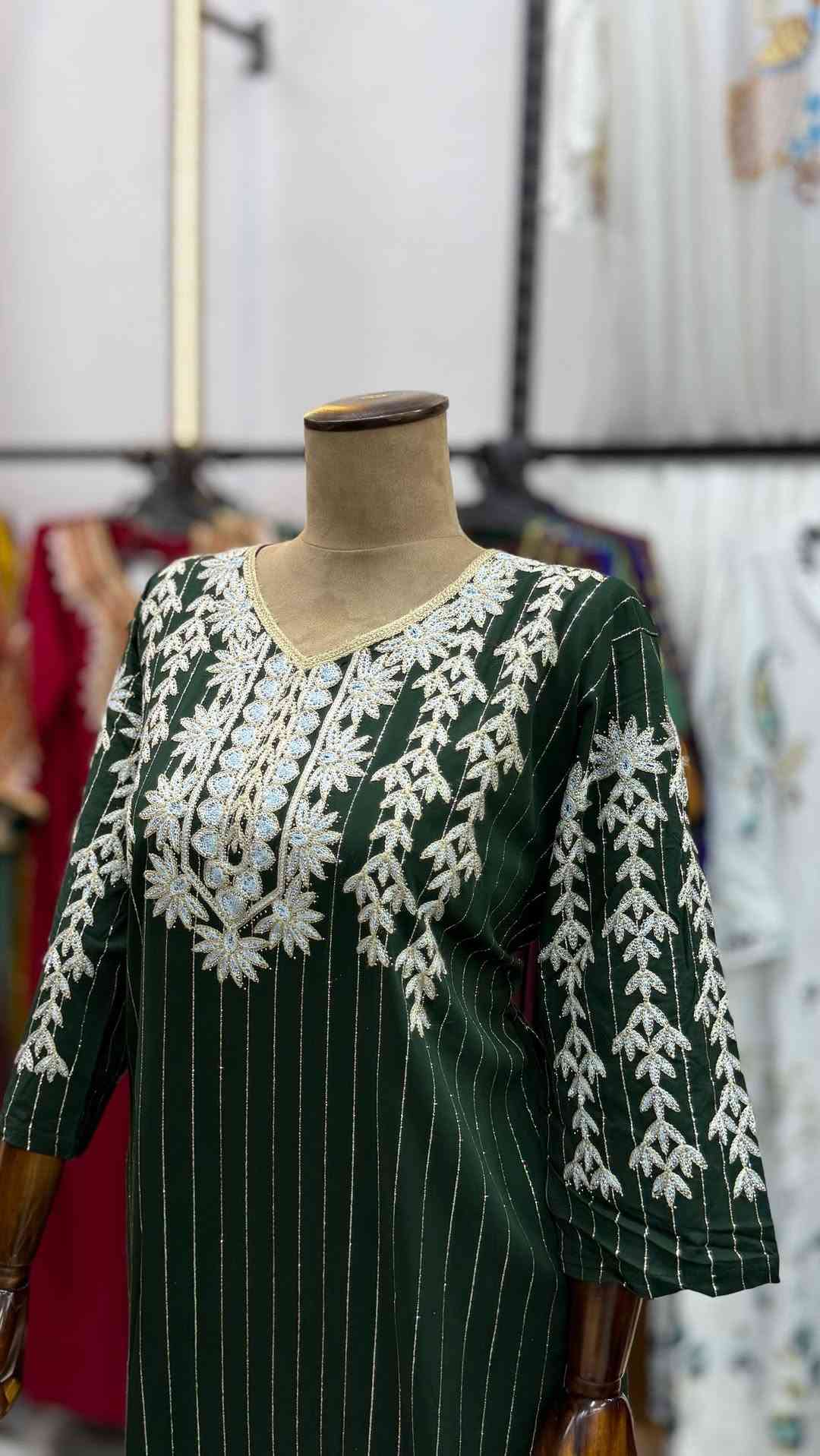 كولكشن كامل من الكلابية الصيفي .

بسعر مناسب جداً، 10 الاف بسس 🦋.

#explore #shopping #تخفيض


**إذا كنت صاحب هذا الإعلان وتريد حذفه لأي سبب، رجاءا أرسل رسالة إلى الدعم الفني**