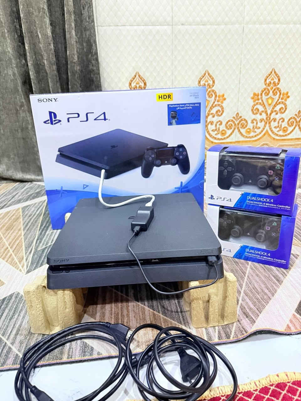 سلام عليكم مرخصت صاحب الاكروب بلي 4 سلم مهكر لوك استيكر نضافه فول نضام 11/00 ويا جوستكات عدد 2 والعاب عدد 8 العاب  منزل بي وقابل لتنزيل العاب بعد نص تيره 500 كيكا  غراضه كامله السعر 300 قفله مكاني كربلاء *********** الرقم الثاني *********** بيهن وات ساب
