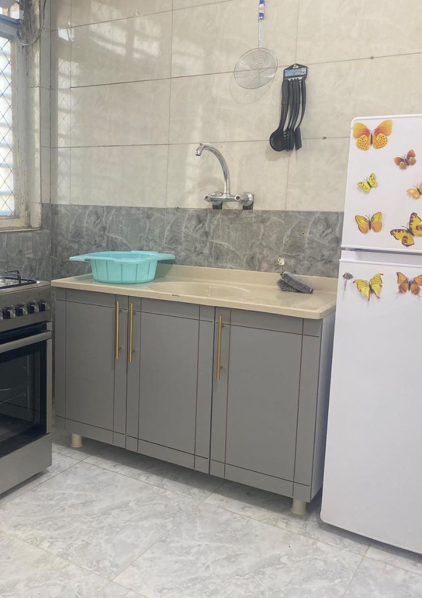 السلام عليكم
كاونترMDF
مستعمل شهرين فقط نظيف 
السعر 200 الف فقط 
العنوان حي الجهاد 
***********
