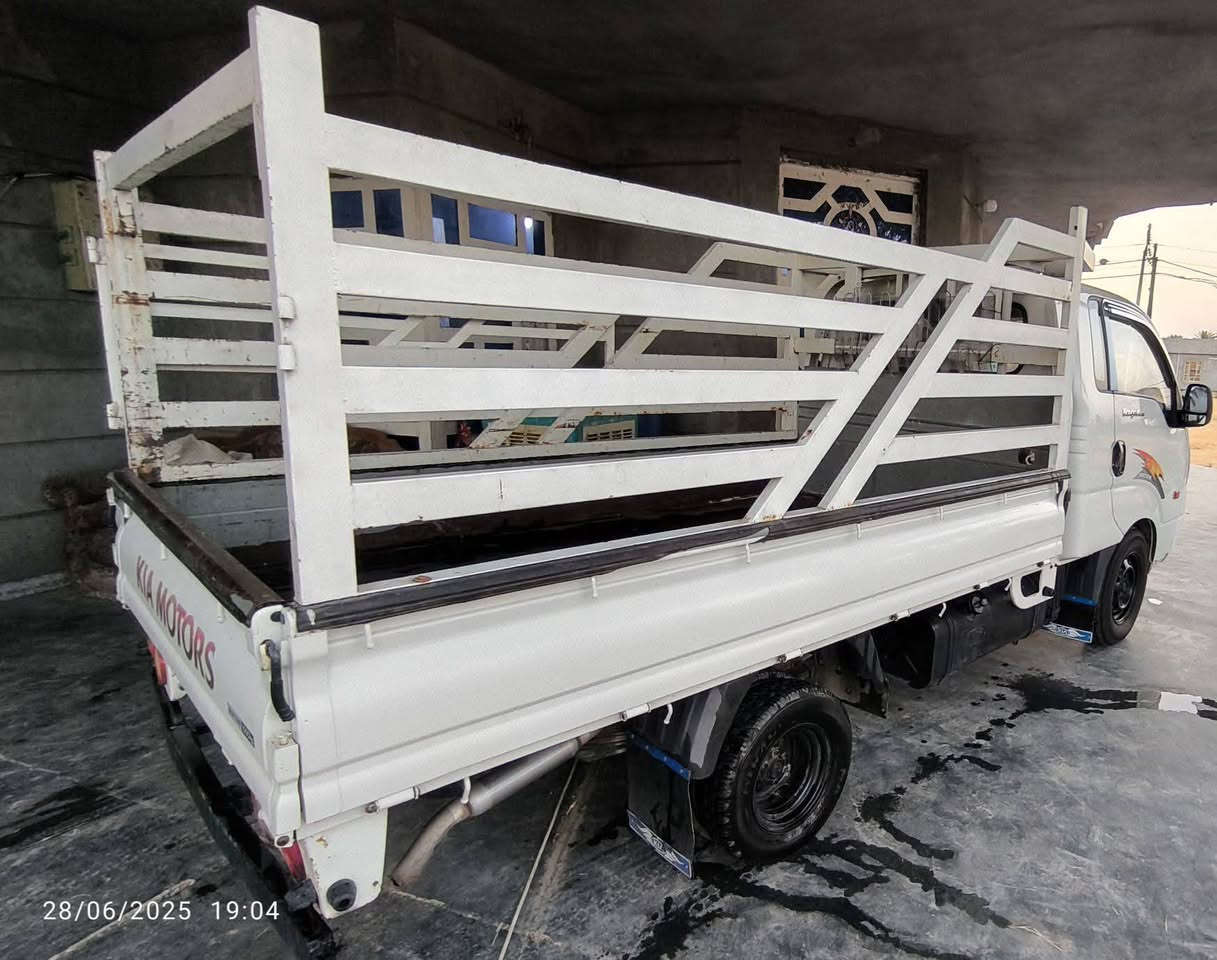 اسلام عليكم للبيع كيه عموشه مديل 2007 محرك ستاركس  لاتنقيص ولا تبخير الشاصي مكفول   سياره عل بلاد مكفوله  بس الدوسات معجون تخم تاير دوشمه جديده رقم انبار الانكليزي مكان السياره بغداد  للاستفسار ***********
***********
