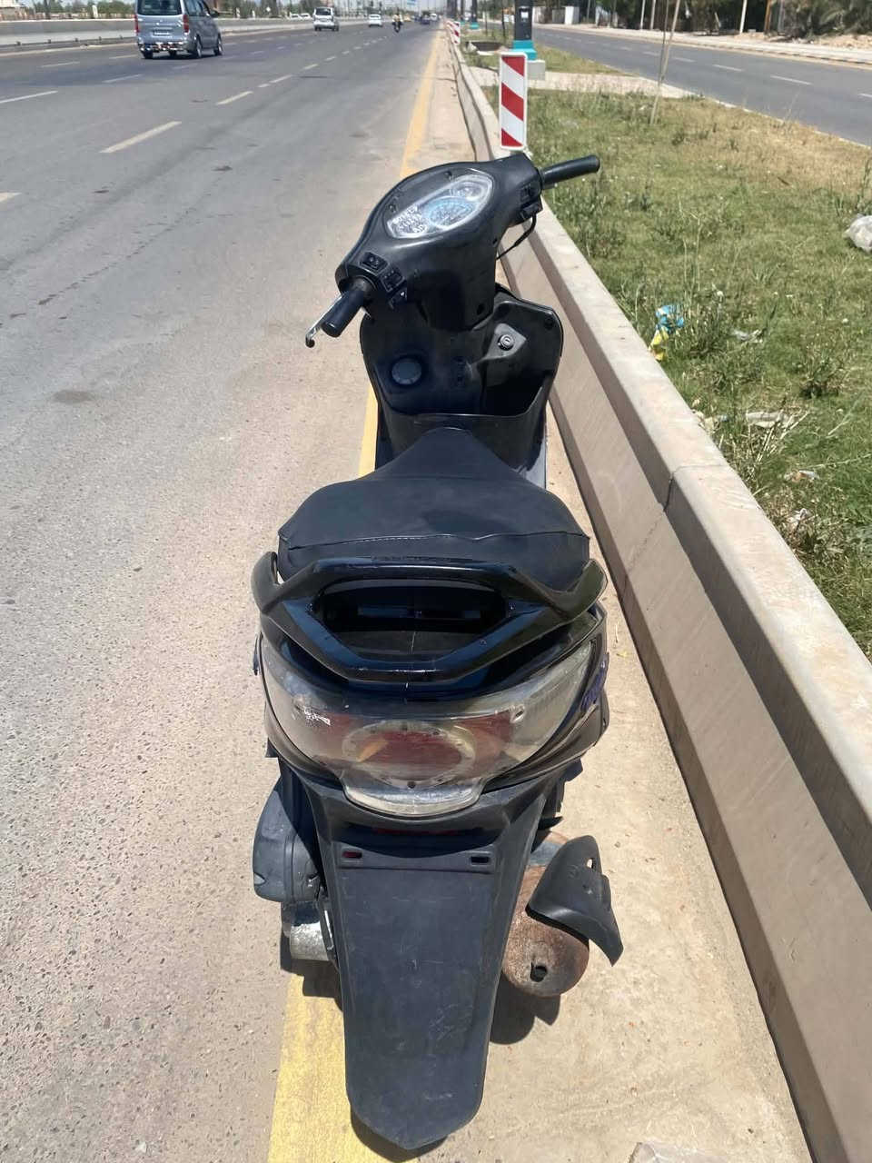 سلام عليكم كامكو جي فور جديده وكامله كله شغال ومختمه 525 وبيه مجال مكاني نجف***********
