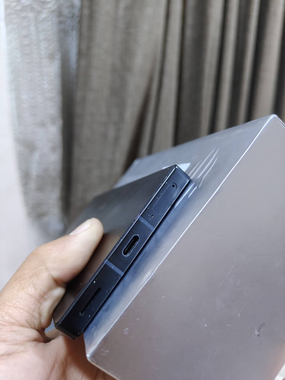 السلام عليكم
السلام عليكم للبيع أو مراوس ريد ماجك 9Sبرو ذاكره 512 نضافه 90 كامل ملحقات الاصليه رقمي ***********
