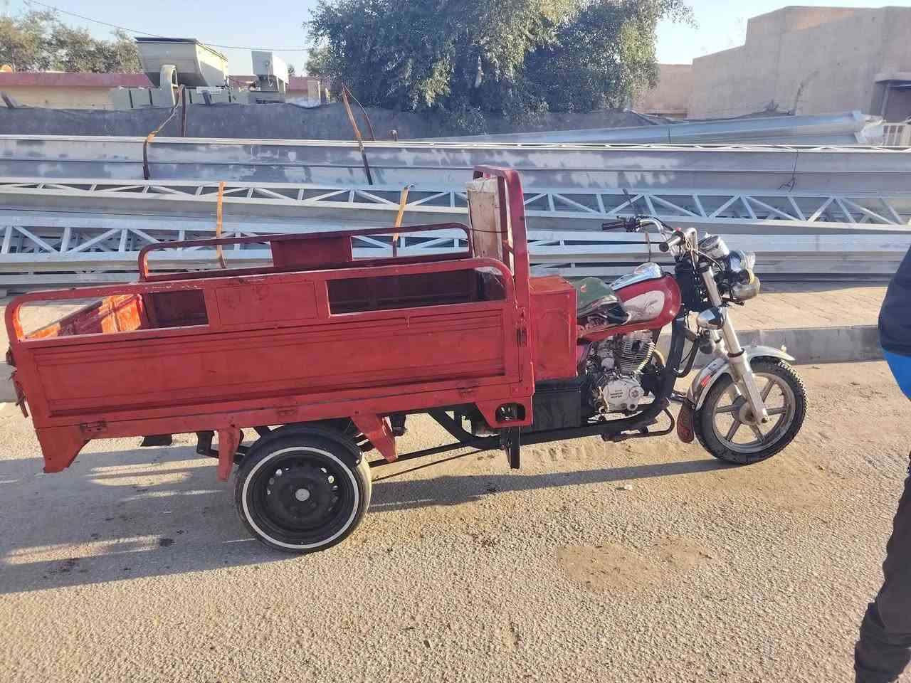 السلام عليكم ستوته للبيع مديل 2014 ارواق اصوالي ستوته تعمير جديد مكينه 18 مكينه وركبه مكفول  دبلات امامي جدد تايرات خلفي وامامي جدد سلف شغال كهربئيات شغاله نقص بس هورن فقط ستوته خير من الله السعر مليون ومية 100000/100وبيهة مجال قليل حك الجية ***********/////***********
