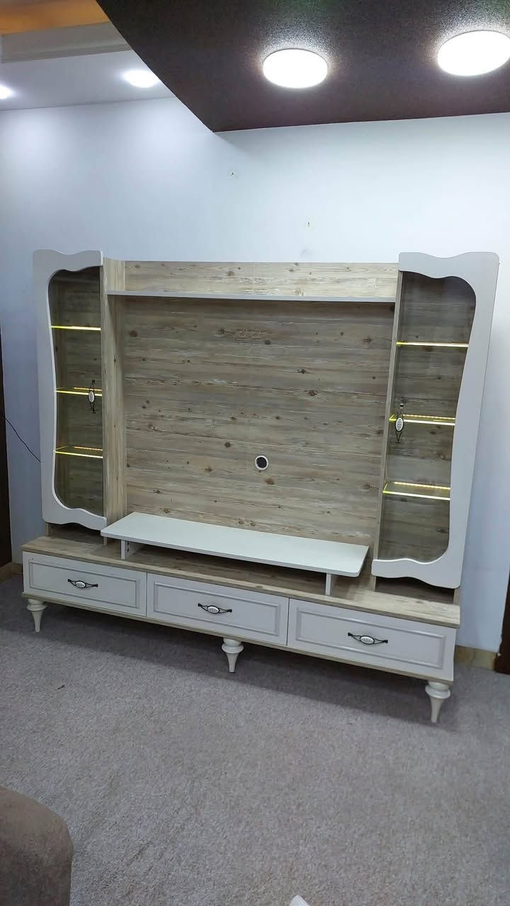 للبيع كلش نضيف ابشرط تلفيزون شاشة 55 /500 معرض 200/ شراي خابر ***********
