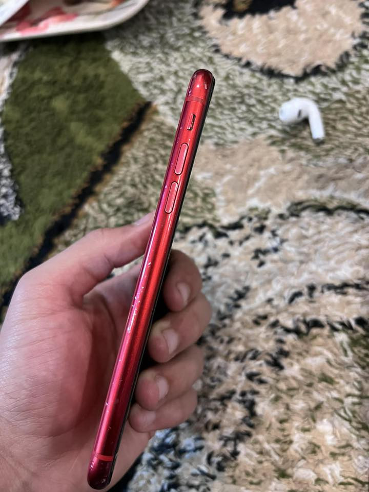 iPhone 11دوو کامێرا
64g patri 74
بەس شوشەکەی شکاوە بەزەمان نەکراوە بۆ نرخ چاتکە 
گۆڕینەوەش هەیە


**إذا كنت صاحب هذا الإعلان وتريد حذفه لأي سبب، رجاءا أرسل رسالة إلى الدعم الفني**