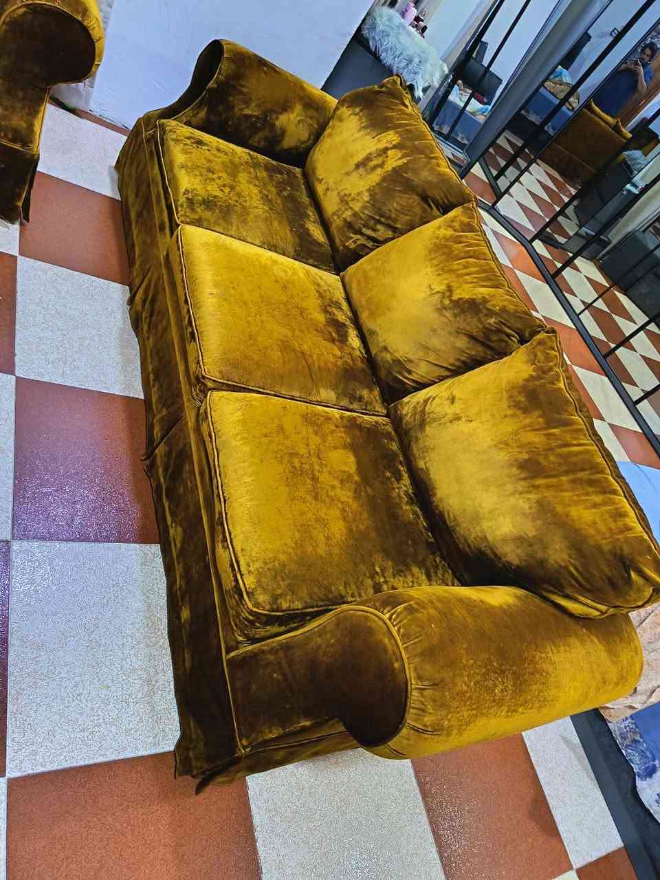 طخم قنفات 3 قطع سبع مقاعد متحركه باله إيطالي للبيع سعر 400 وبي مجال للاستفسار الاتصال ***********
